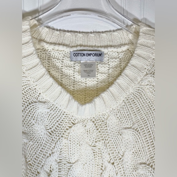 Ivory Cable Knit Floral Embroidered Sweater - Picture 4 of 4